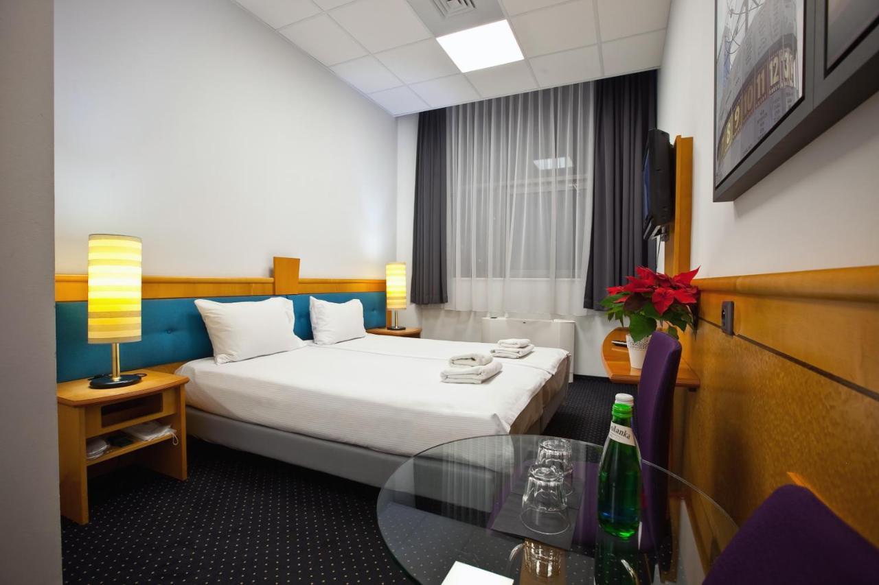 Hotel Aspel 克拉科夫 外观 照片