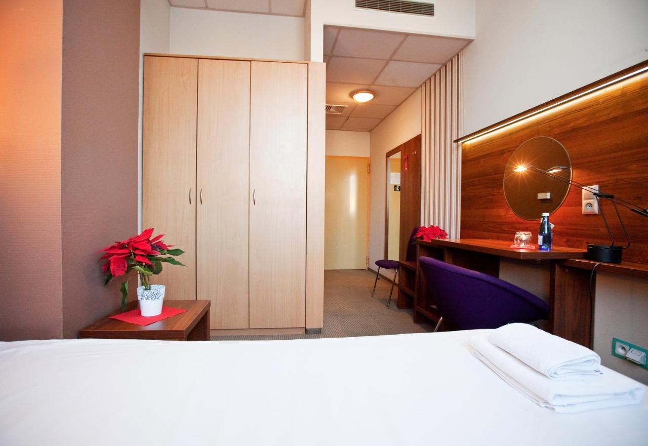 Hotel Aspel 克拉科夫 外观 照片
