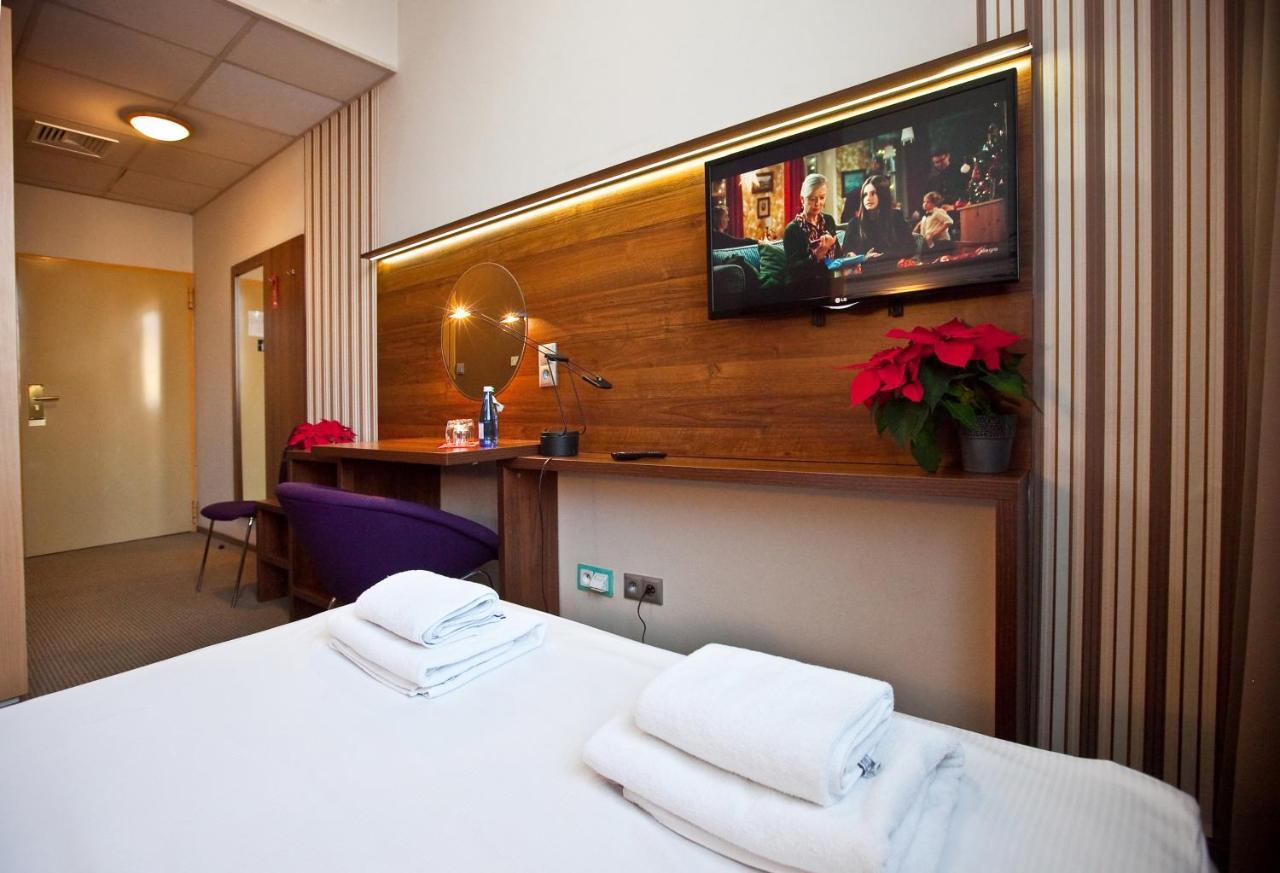 Hotel Aspel 克拉科夫 外观 照片